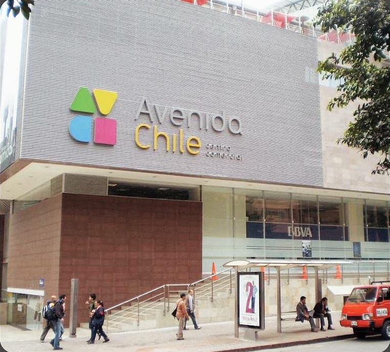 Centro comercial Avenida Chile je tržni centar u Bogoti